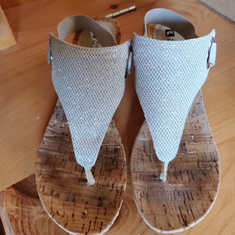 Silver white mountain wedges